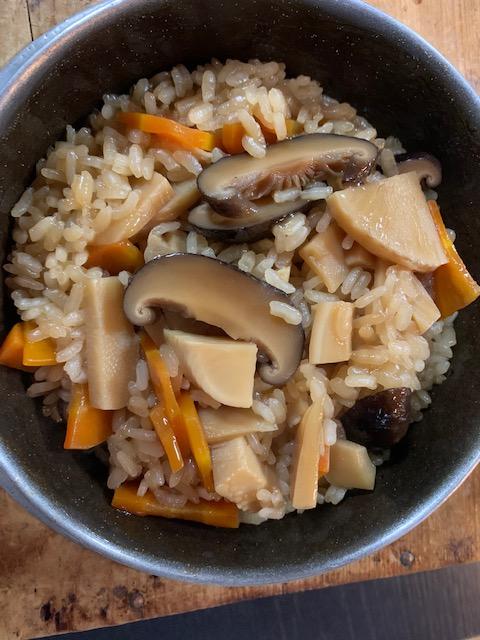五目の釜飯