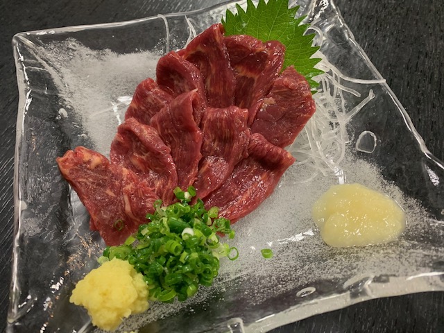 馬刺し