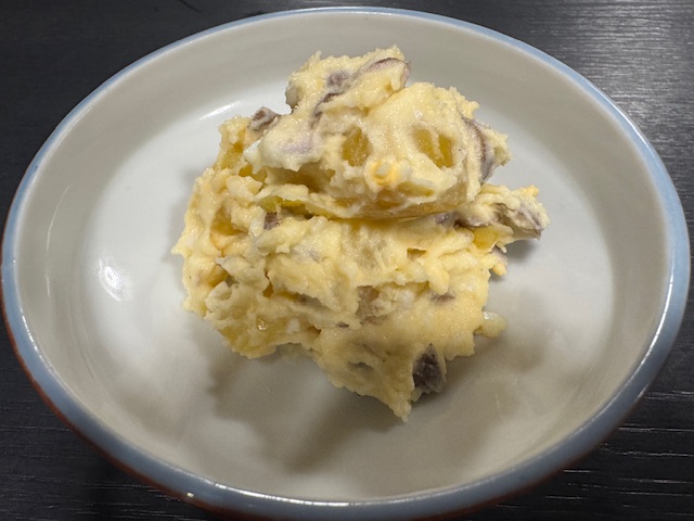 栗とむかごのポテサラ